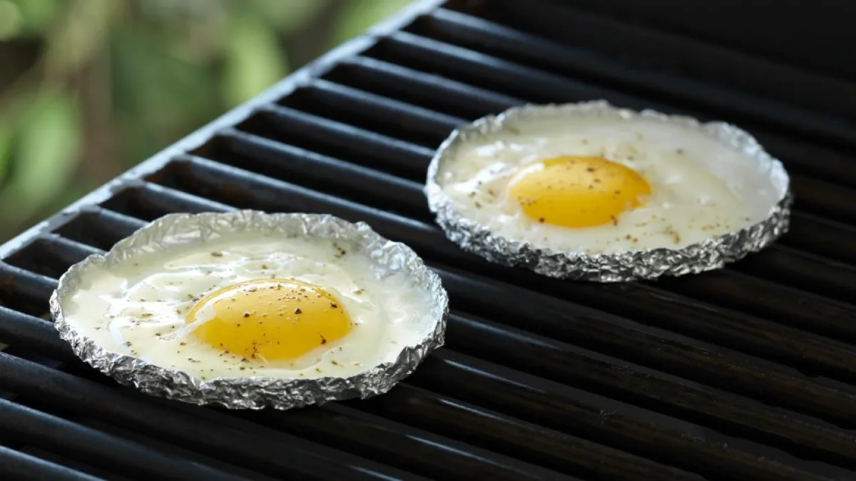 how to cook eggs on a gas grill
